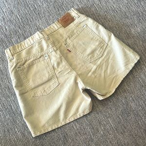 Vintage Levi’s shorts - Size 14